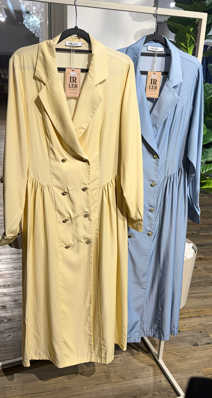 Vera Dress Blauw met Gouden knopen
