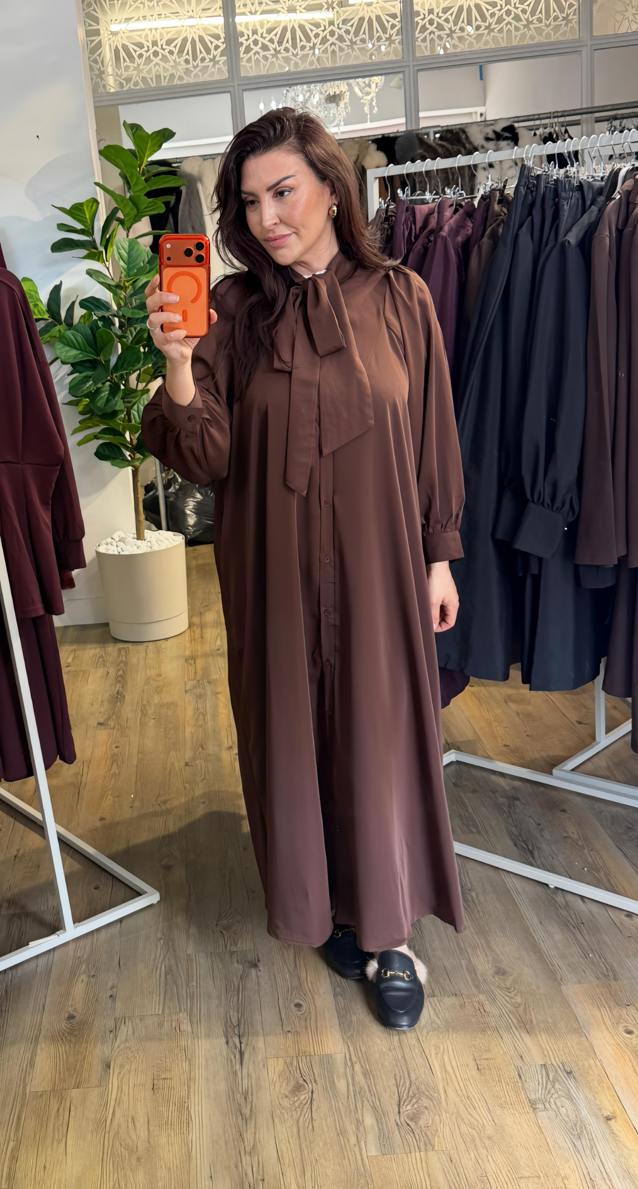 Selin Bruin Dress met strik