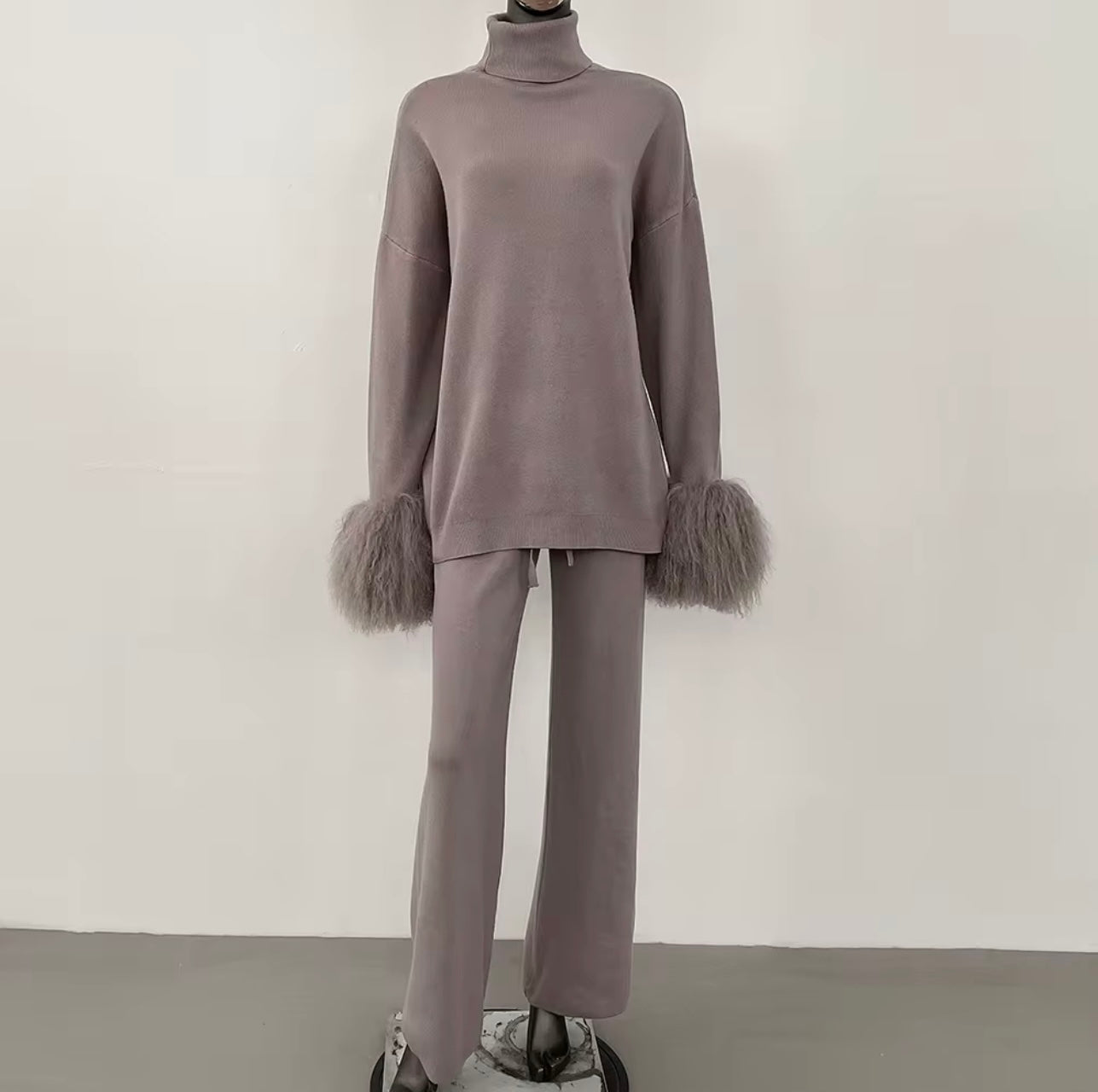 Cashmere Soft Taupe Fur Touch Set